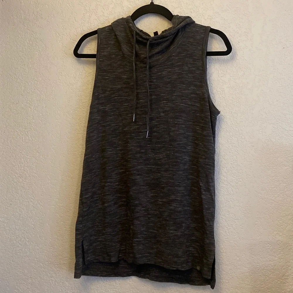 GAIAM hooded, keyhole tank top - Picture 1 of 4